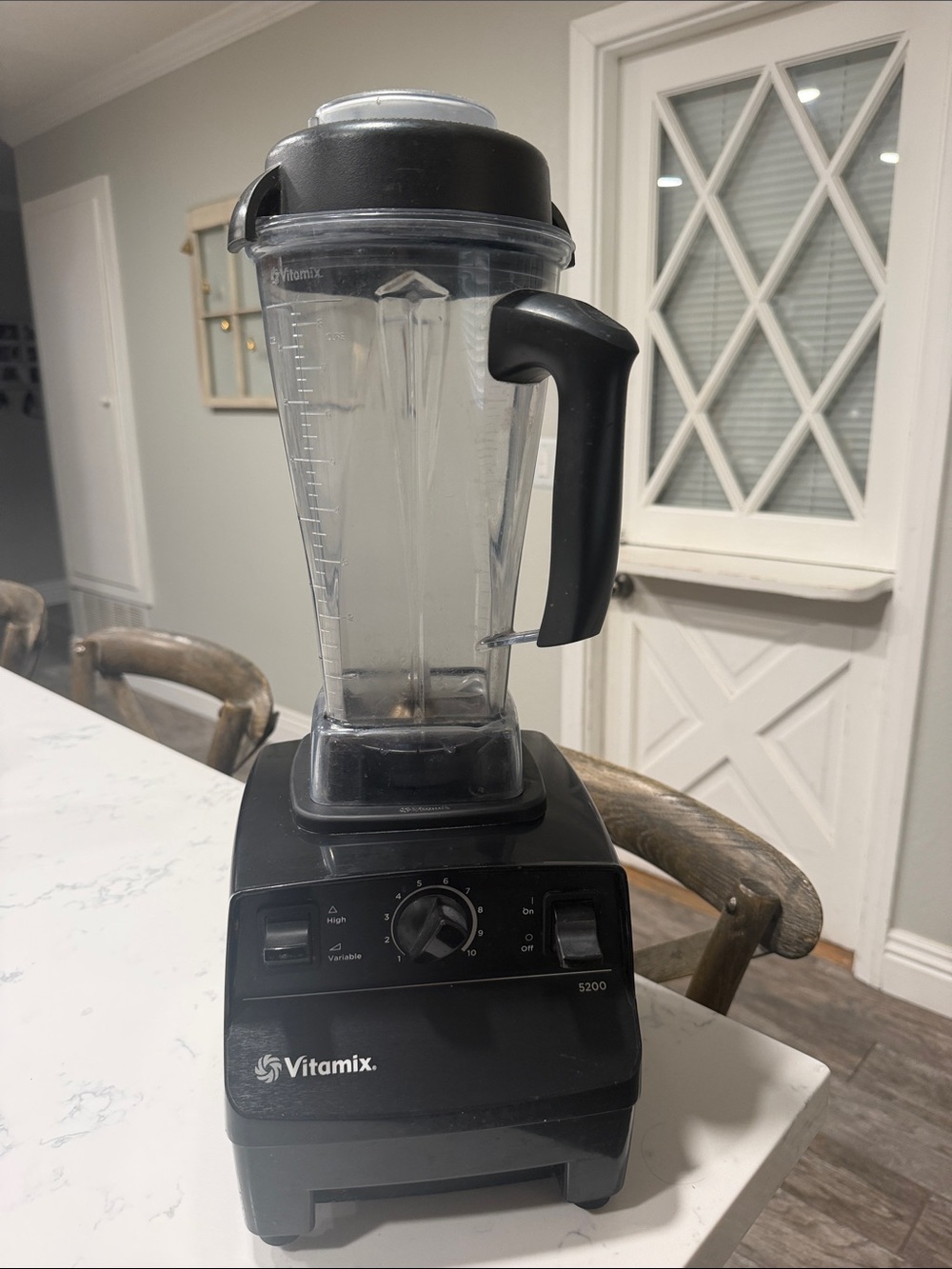 Black High-Performance Blender - Kitchen Tool